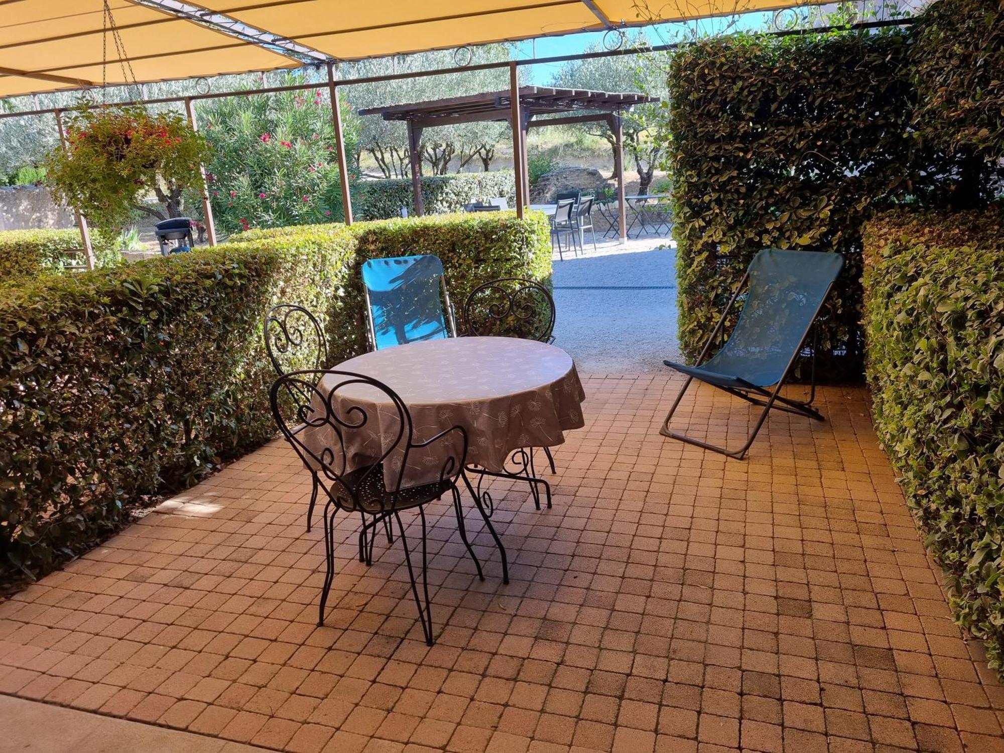 La Fanette Hotel Montbrison-sur-Lez Exterior foto